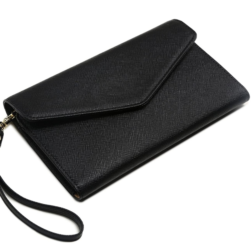 Black Wristlet passport holder wallet with RFID ✈